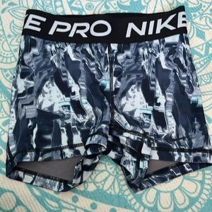 nike pro 3in shorts